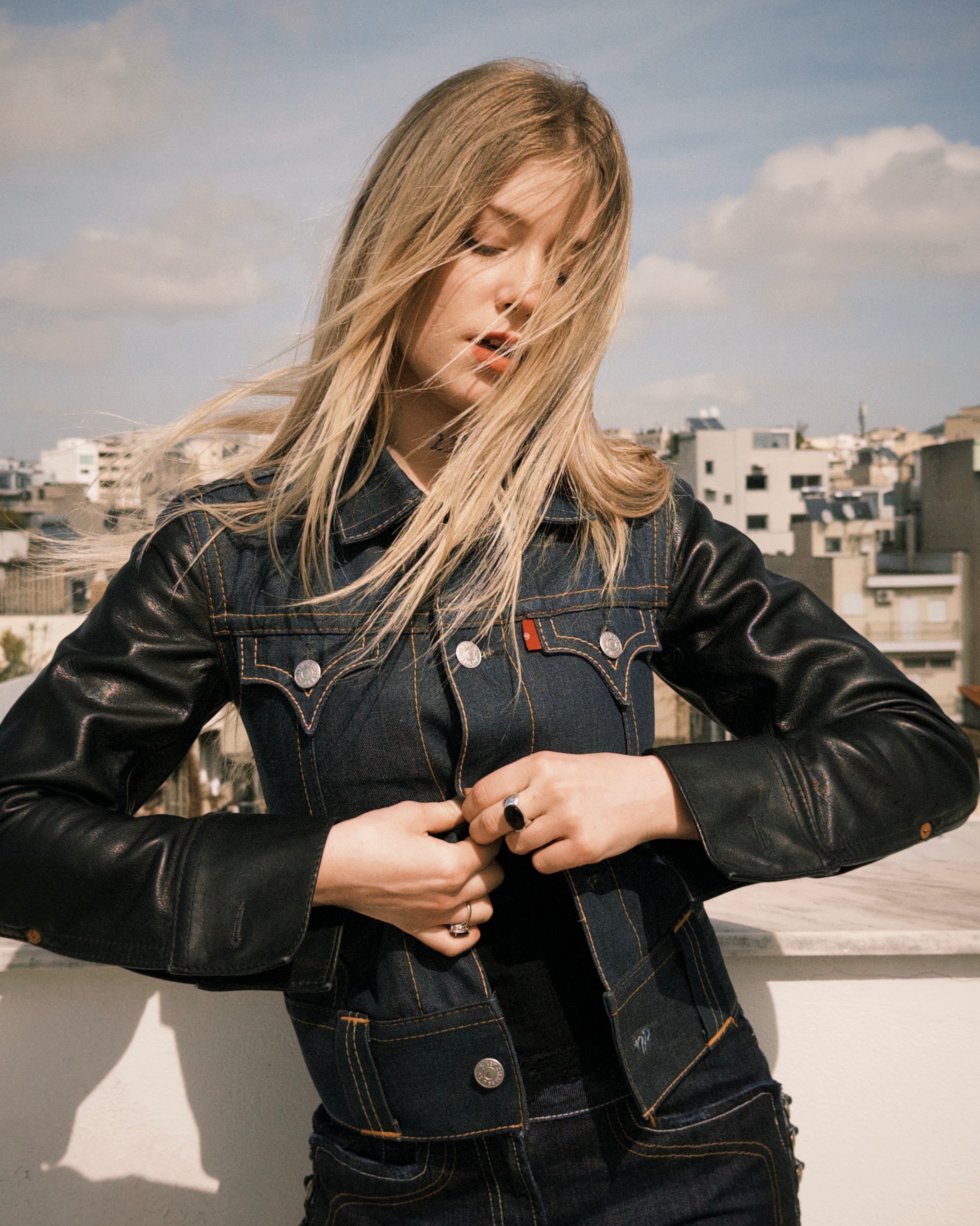 WOMENSWEAR