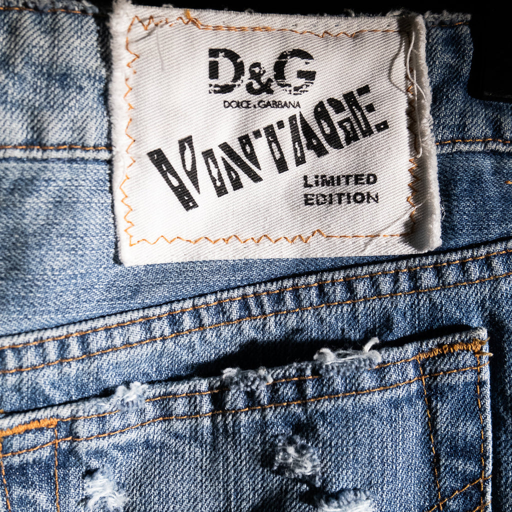 Destroyed denim skirt